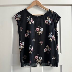 Abercrombie & Fitch Floral Cap Sleeve Blouse